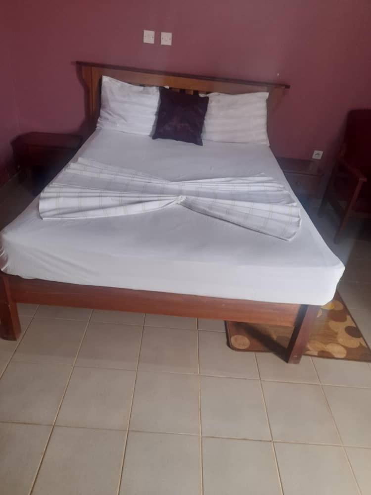 Britannia Hôtel Cmr Yaounde Ngoại thất bức ảnh